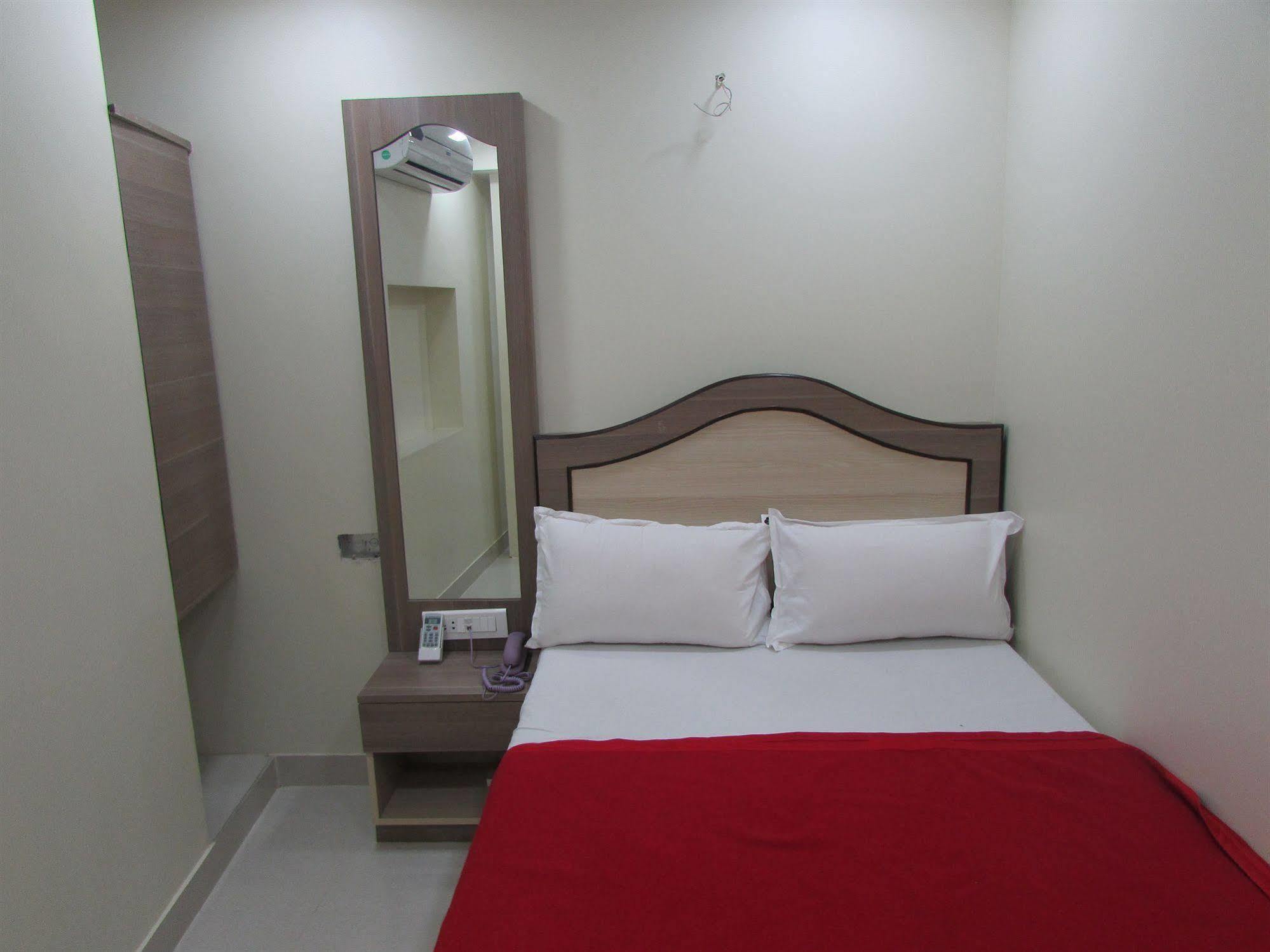 Hotel Royal Annex Mumbai Exterior foto